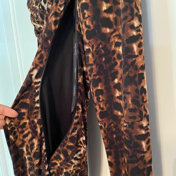 Calvin Klein cheetah print one long sleeved dress - Picture 5 of 7